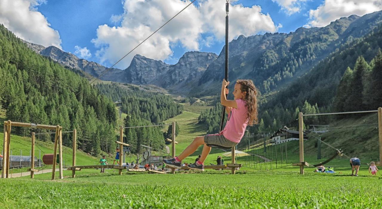 Hotel Adler Ahrntal Eksteriør billede