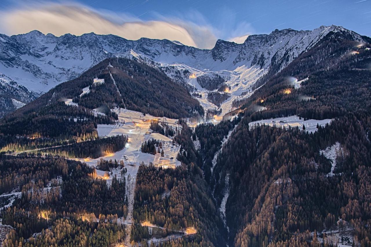 Hotel Adler Ahrntal Eksteriør billede